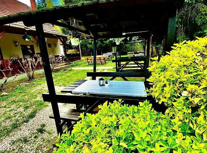 Fakanalas Fogado * Pásztó